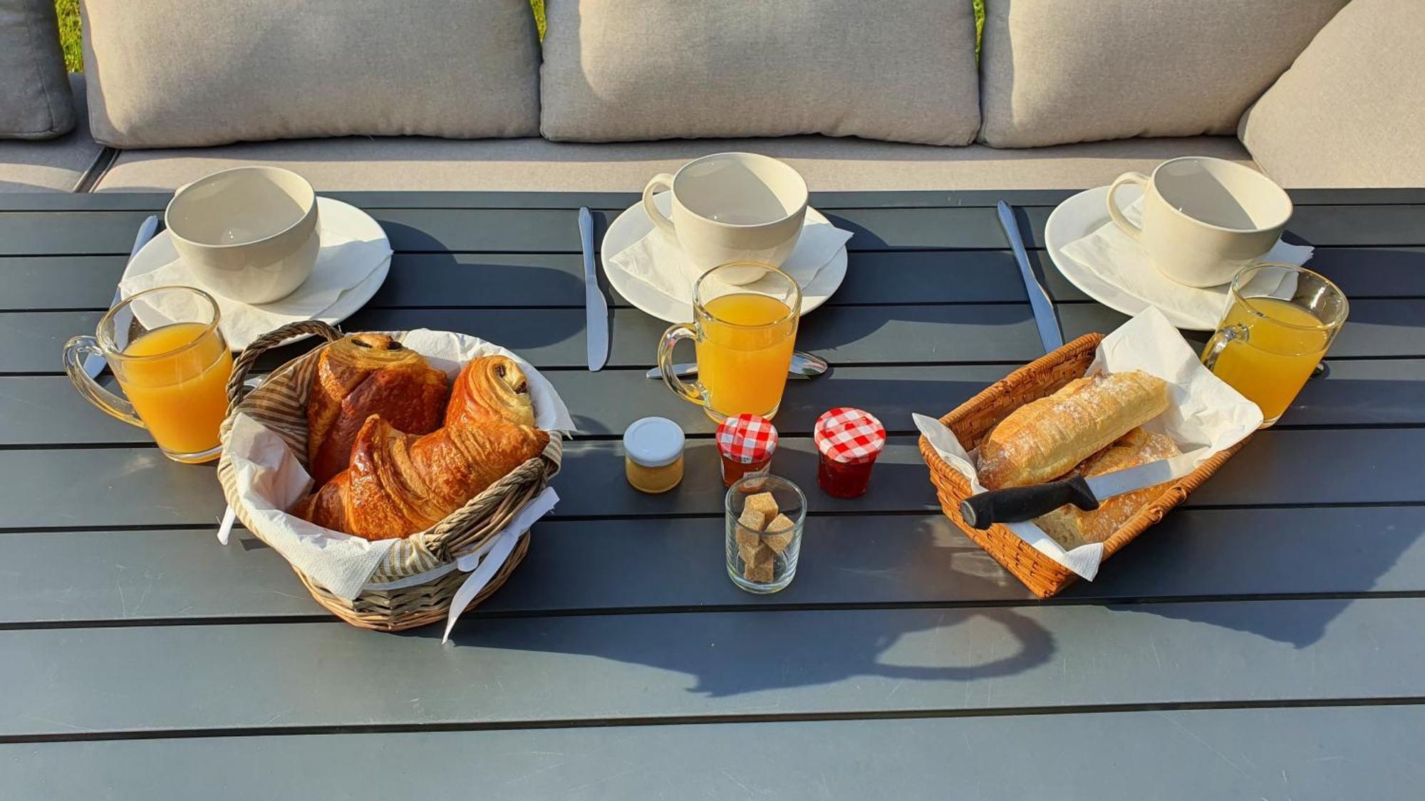 Au Fil De L'Eau Bed & Breakfast La Chapelle-Saint-Aubin ภายนอก รูปภาพ