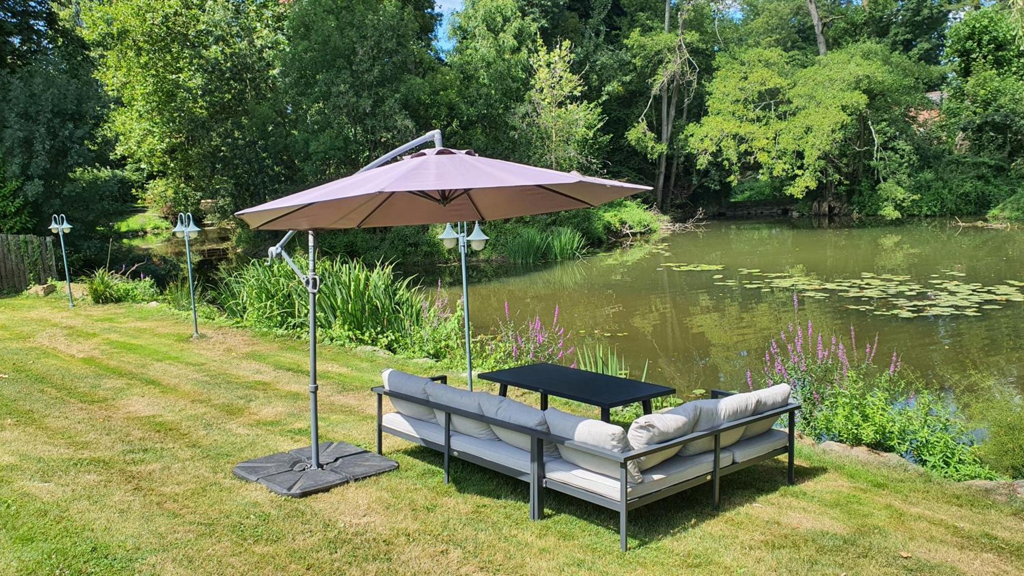 Au Fil De L'Eau Bed & Breakfast La Chapelle-Saint-Aubin ภายนอก รูปภาพ